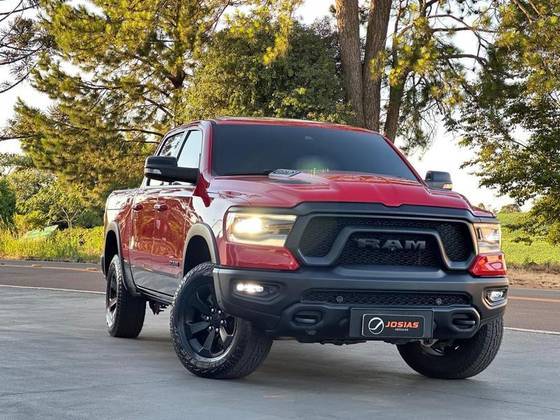 RAM 1500 5.7 V8 GASOLINA REBEL CD 4X4 AUTOMÁTICO